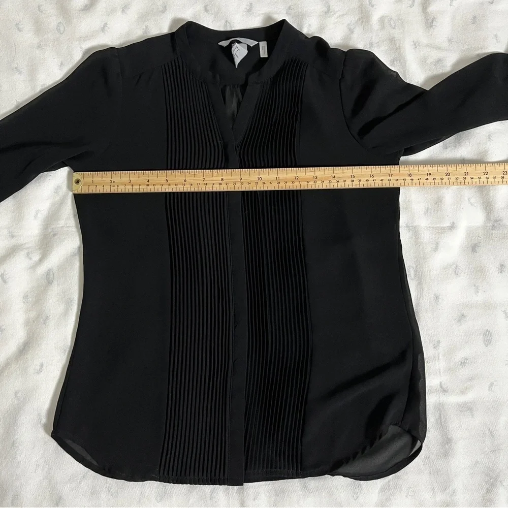 H&M Sheer Black Pleated Pintuck V-Neck Blouse - US Size 4 - Picture 8 of 12